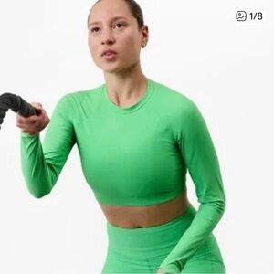 Athleta Crosstrain Ultra Valley Green Long-Sleeve Crop Top Small NWT